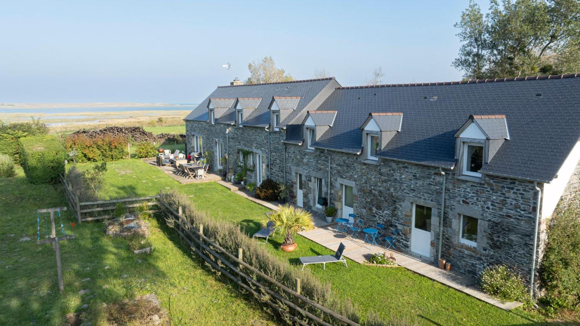 Le Bout Du Monde Bed & Breakfast Bricqueville-sur-Mer Екстериор снимка